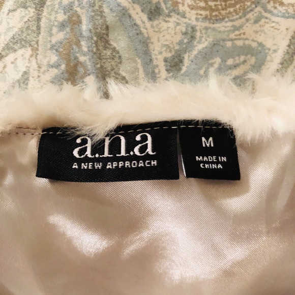 Women’s faux fur vest. Medium. - Picture 3 of 4